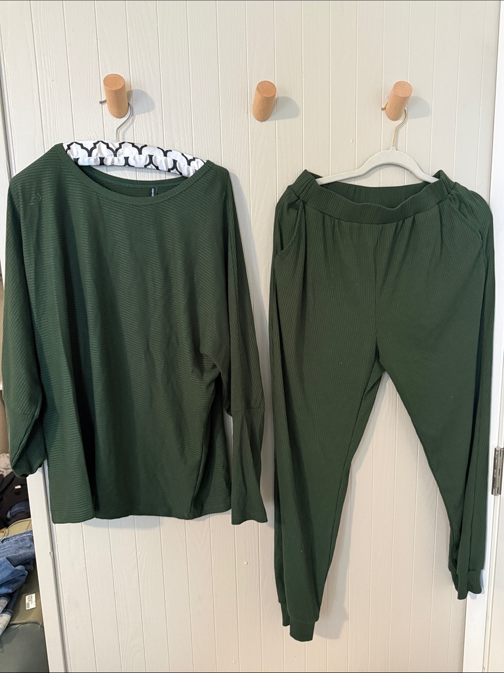 PrettyGarden Ribbed Lounge Top in Forest Green